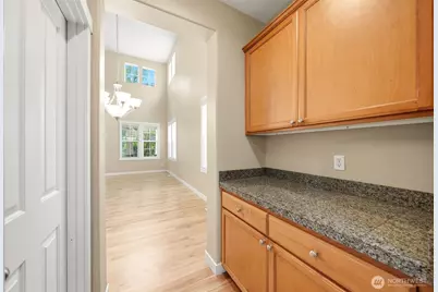 24750 NE 3rd Place, Sammamish, WA 98074 - Photo 10
