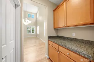 24750 NE 3rd Pl, Sammamish, WA 98074 - Photo 10