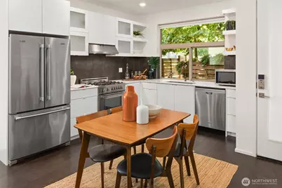4112 Linden Avenue N #A, Seattle, WA 98103 - Photo 10
