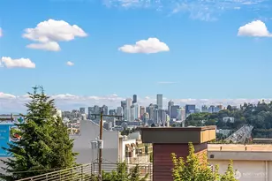 4112 Linden Ave N, Seattle, WA 98103 - Photo 2