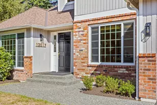 12017 93rd Pl NE, Kirkland, WA 98034 - Photo 2