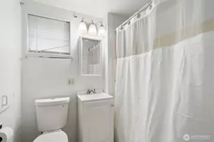 839 10th St, Bremerton, WA 98337 - Photo 6