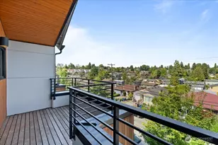 3821 S Cloverdale St, Seattle, WA 98118 - Photo 24