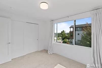 3821 S Cloverdale St, Seattle, WA 98118 - Photo 18