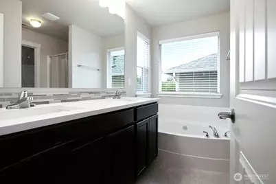 3795 Portside Drive, Bremerton, WA 98312 - Photo 10