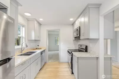 12262 20th Avenue S, Seattle, WA 98168 - Photo 14