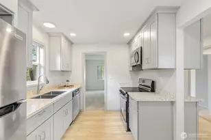 12262 20th Ave S, Seattle, WA 98168 - Photo 14