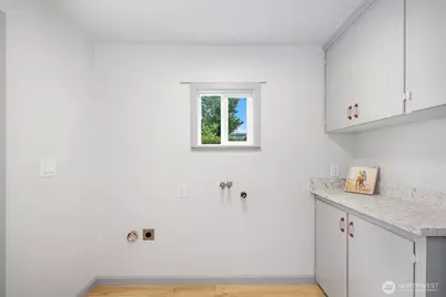 12262 20th Avenue S, Seattle, WA 98168 - Photo 18