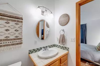 7537 Canyon View Drive, Glacier, WA 98244 - Photo 18