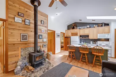 7537 Canyon View Drive, Glacier, WA 98244 - Photo 6