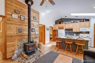 7537 Canyon View Dr, Glacier, WA 98244 - Photo 6