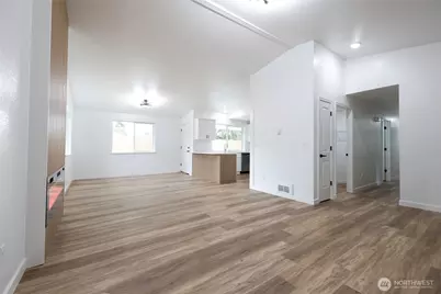 15804 86th Avenue Ct E, Puyallup, WA 98375 - Photo 8