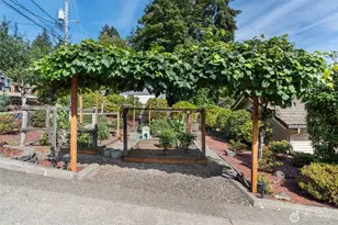 561 E Rauschert Rd, Grapeview, WA 98546 - Photo 36