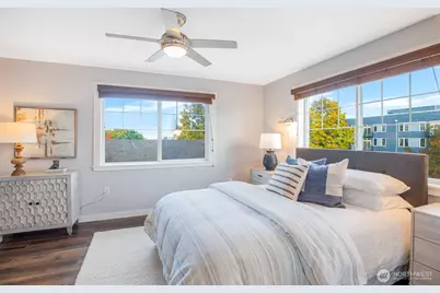 107 Ave. 20th #401, Seattle, WA 98122 - Photo 2