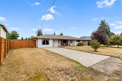 5221 86th Place NE, Marysville, WA 98270 - Photo 2