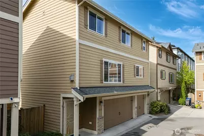 13216 33rd Place W #3, Lynnwood, WA 98087 - Photo 2