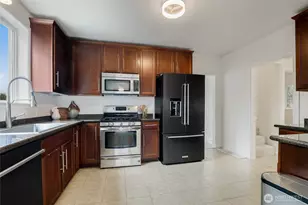 3907 S Edmunds St, Seattle, WA 98118 - Photo 6