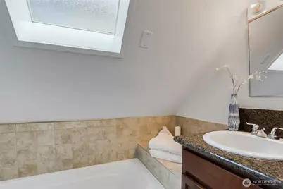 3907 S Edmunds Street, Seattle, WA 98118 - Photo 16