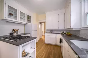 2428 5th Ave W, Seattle, WA 98119 - Photo 10