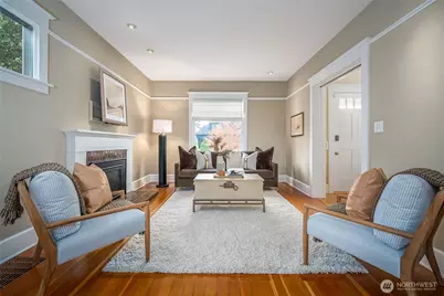 2428 5th Avenue W, Seattle, WA 98119 - Photo 4