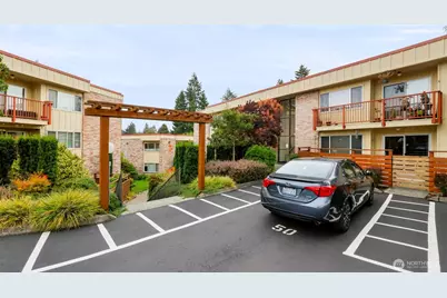 425 45th Street SW #208, Everett, WA 98203 - Photo 2