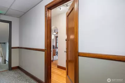 408 Bellevue Avenue E #201, Seattle, WA 98102 - Photo 2