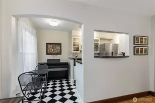 408 Bellevue Ave E, Seattle, WA 98102 - Photo 12