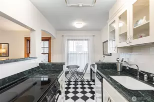 408 Bellevue Ave E, Seattle, WA 98102 - Photo 14