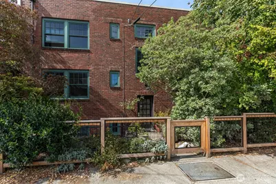 408 Bellevue Avenue E #201, Seattle, WA 98102 - Photo 30