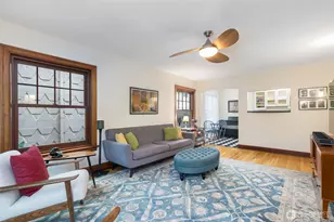 408 Bellevue Ave E, Seattle, WA 98102 - Photo 6