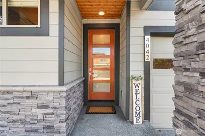 4042 236th Place SE, Sammamish, WA 98075 - Photo 2