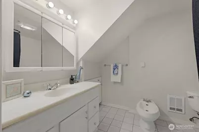 1707 Markham Avenue NE, Tacoma, WA 98422 - Photo 14