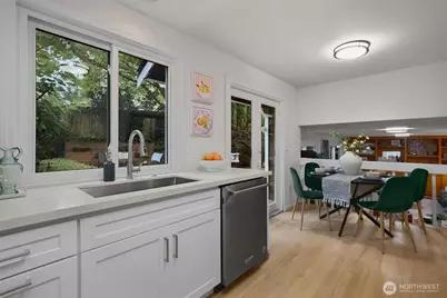 17911 NE 101st Court, Redmond, WA 98052 - Photo 8