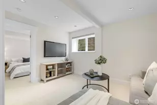 806 W Fulton St, Seattle, WA 98119 - Photo 30