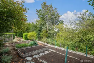 806 W Fulton St, Seattle, WA 98119 - Photo 36