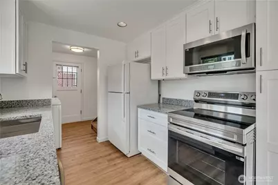 8019 36th Avenue S, Seattle, WA 98118 - Photo 14