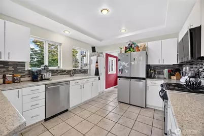 [Address not provided], Seattle, WA 98116 - Photo 12