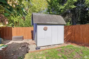 17630 86th Ave NE, Bothell, WA 98011 - Photo 36