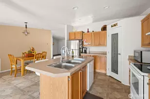 819 Gabrielson Rd, Oak Harbor, WA 98277 - Photo 12