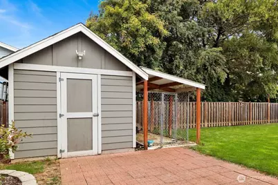 1200 W Park Street, Lynden, WA 98264 - Photo 32
