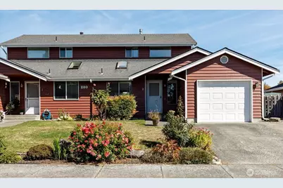 280 Nunan Loop #2, Oak Harbor, WA 98277 - Photo 2
