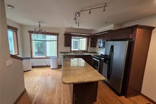 6819 Weedin Pl NE, Seattle, WA 98115 - Photo 2