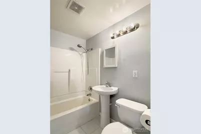 574 Bronson Way NE, Renton, WA 98056 - Photo 22