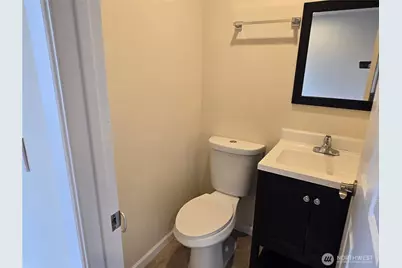 5802 Roosevelt Way NE, Seattle, WA 98105 - Photo 6