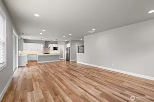 10901 71st Ave E, Puyallup, WA 98373 - Photo 10