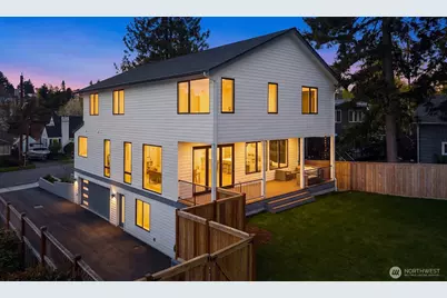 6214 40th Avenue NE, Seattle, WA 98115 - Photo 2