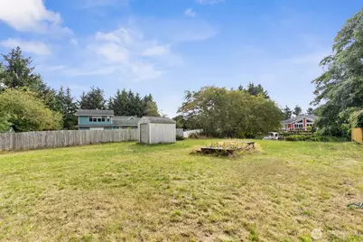 711 Albion Avenue SE, Ocean Shores, WA 98569 - Photo 10