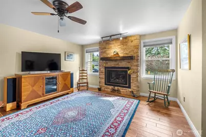 566 NW 7th Avenue, Oak Harbor, WA 98277 - Photo 6