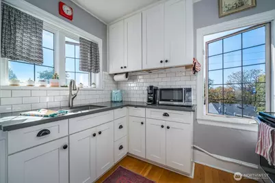 1101 17th Avenue #404, Seattle, WA 98122 - Photo 14