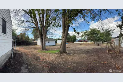 40 NW B Street, College Place, WA 99324 - Photo 2